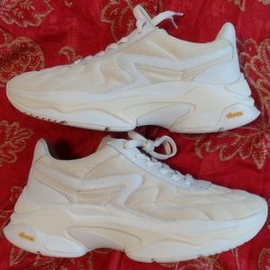 Rag & Bone Legacy Runner Sneaker cream white women's size 9.5